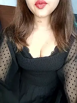 Snapshot of Hot_malika19 chatting on 01-18-26, 03:48 Hot malika19 online show from 01-18-26, 03:48