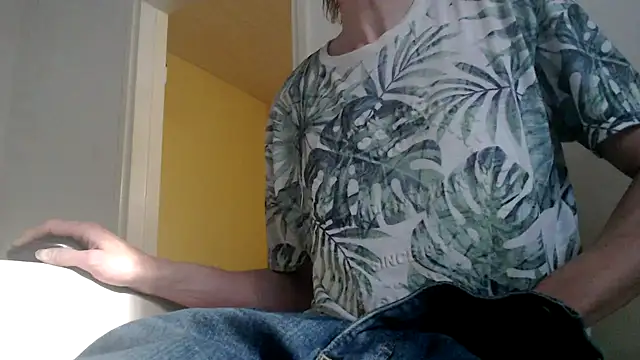 k74robert online show from 10-26-25, 12:16