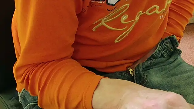 Snapshot of k74robert chatting on 02-26-26, 09:48 k74robert online show from 02-26-26, 09:48