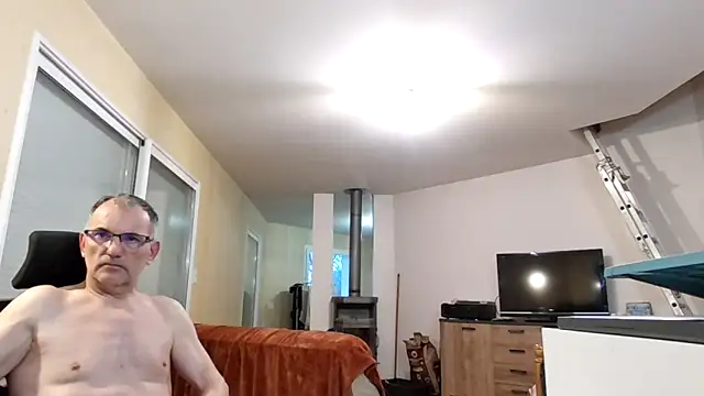 Yanncito1970 online show from 03-10-26, 06:28