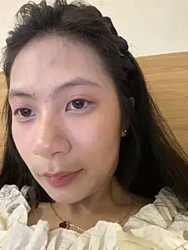 Snapshot of Lil-Gi chatting on 09-09-25, 04:16 Lil-Gi online show from 09-09-25, 04:16
