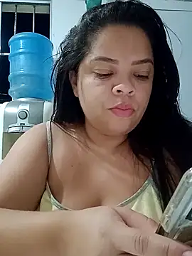 Snapshot of NALLANDA chatting on 09-27-25, 02:07 NALLANDA online show from 09-27-25, 02:07