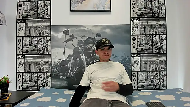 Light Haze online show from 10-22-25, 03:33