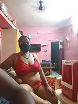 Snapshot of biggbobbsgirl chatting on 05-27-26, 06:26 biggbobbsgirl online show from 05-27-26, 06:26