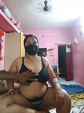 Snapshot of biggbobbsgirl chatting on 05-14-26, 02:30 biggbobbsgirl online show from 05-14-26, 02:30