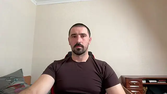 Snapshot of Hard_to_Obey chatting on 08-01-26, 07:06 Hard to Obey online show from 08-01-26, 07:06