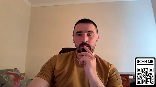 Snapshot of Hard_to_Obey chatting on 06-05-26, 09:04 Hard to Obey online show from 06-05-26, 09:04