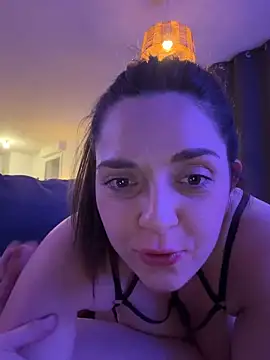 chloedlm5 online show from 04-04-26, 10:38