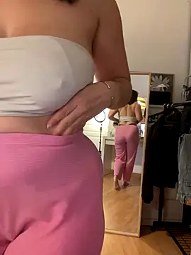 chloedlm5 online show from 11-21-25, 10:14