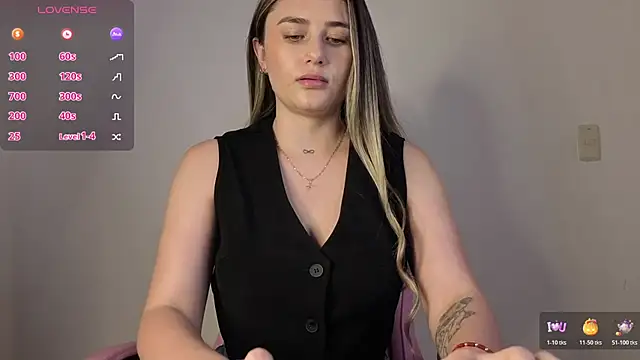 Veronika  Winslow  online show from 11-12-25, 02:37