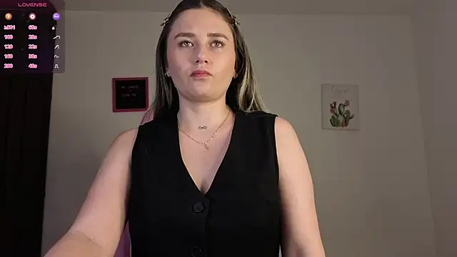 Veronika  Winslow  online show from 12-14-25, 03:13