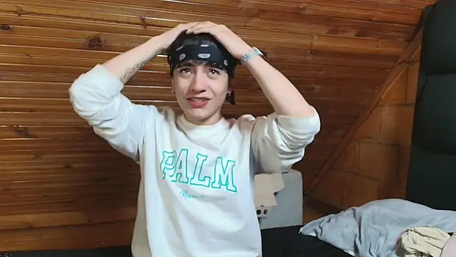 Thiago Divine  online show from 10-30-25, 05:28