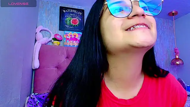 Snapshot of laurenelove chatting on 01-08-26, 01:55 laurenelove online show from 01-08-26, 01:55