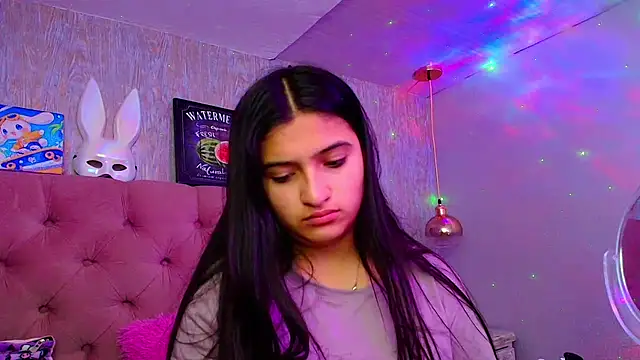 Snapshot of laurenelove chatting on 11-22-25, 03:05 laurenelove online show from 11-22-25, 03:05