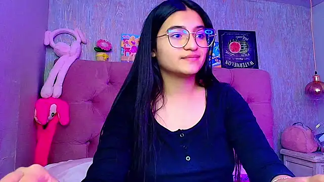 Snapshot of laurenelove chatting on 12-23-25, 03:17 laurenelove online show from 12-23-25, 03:17