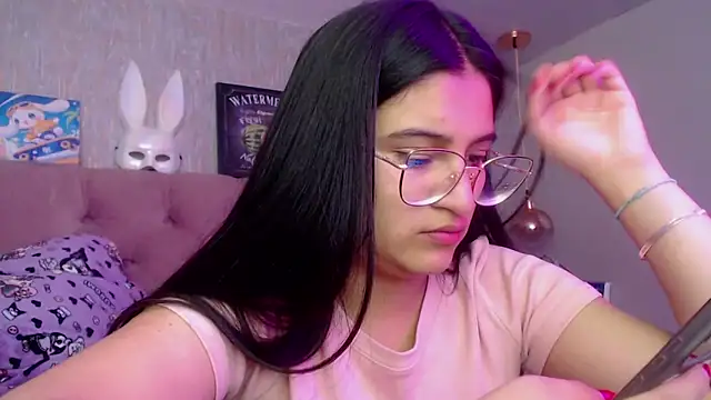 Snapshot of laurenelove chatting on 11-10-25, 03:11 laurenelove online show from 11-10-25, 03:11