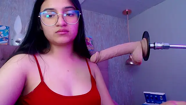 Snapshot of laurenelove chatting on 11-13-25, 03:54 laurenelove online show from 11-13-25, 03:54