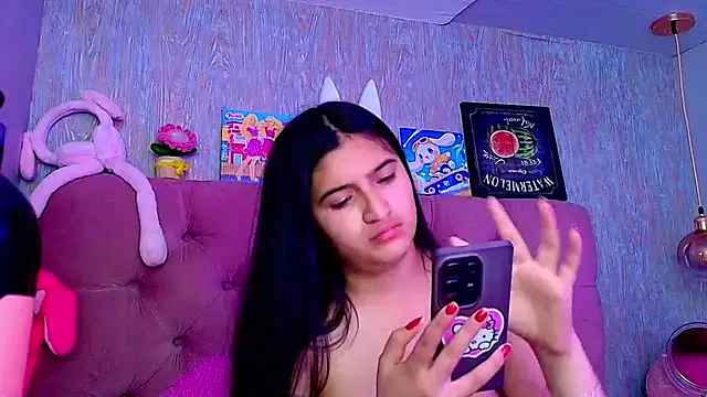 Snapshot of laurenelove chatting on 12-18-25, 03:55 laurenelove online show from 12-18-25, 03:55