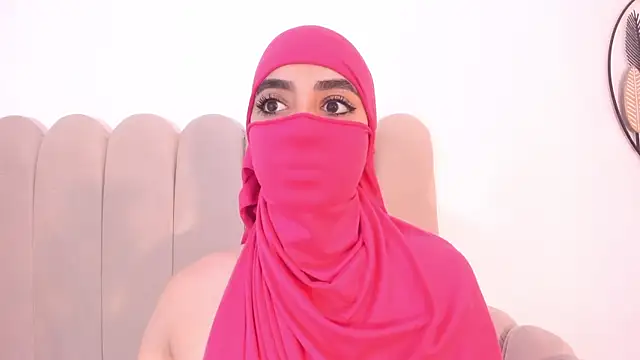 nayiraa  online show from 02-28-26, 07:35