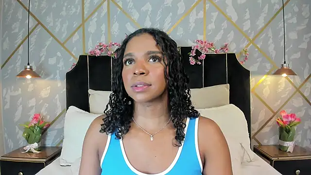 Snapshot of LisaMendez chatting on 04-21-26, 08:48 LisaMendez online show from 04-21-26, 08:48