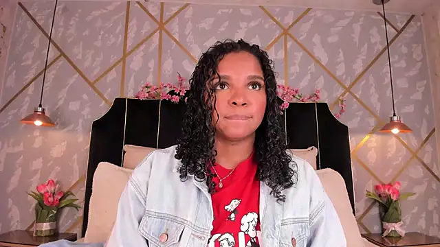 Snapshot of LisaMendez chatting on 05-21-26, 03:48 LisaMendez online show from 05-21-26, 03:48