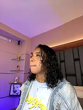 LisaMendez online show from 10-04-25, 12:34