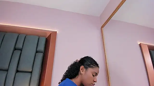 LisaMendez online show from 04-01-26, 04:03