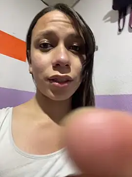 Snapshot of Tania_Gate chatting on 06-14-26, 04:25 Tania Gate online show from 06-14-26, 04:25