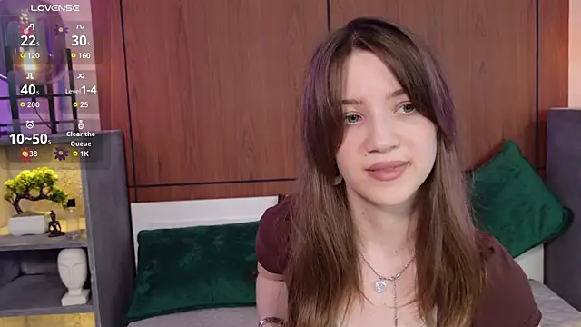 Snapshot of Alison_kisss chatting on 07-21-26, 07:04 Alison kisss online show from 07-21-26, 07:04