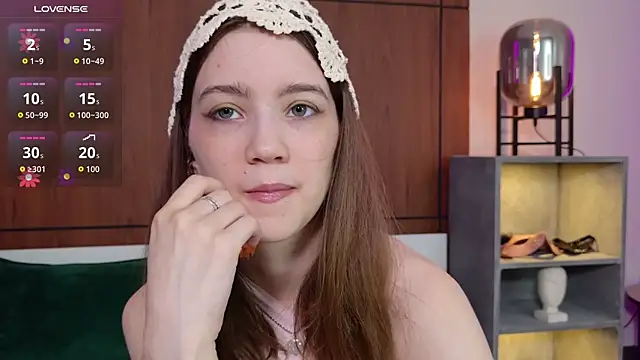 Snapshot of Alison_kisss chatting on 07-14-26, 06:47 Alison kisss online show from 07-14-26, 06:47