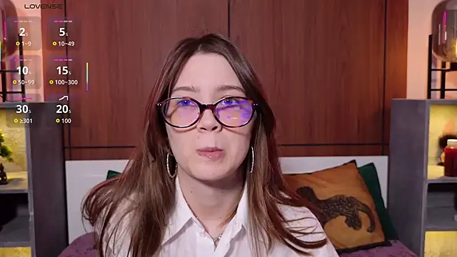 Snapshot of Alison_kisss chatting on 05-31-26, 06:09 Alison kisss online show from 05-31-26, 06:09