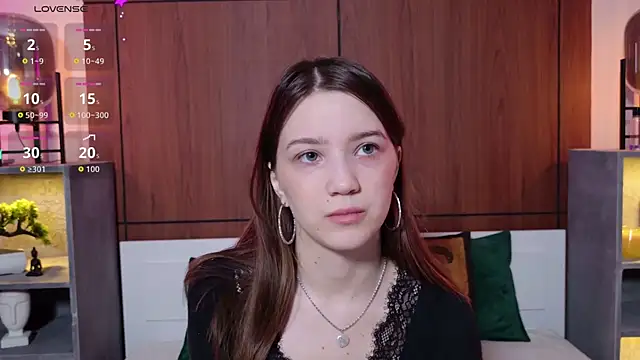 Snapshot of Alison_kisss chatting on 05-15-26, 06:28 Alison kisss online show from 05-15-26, 06:28