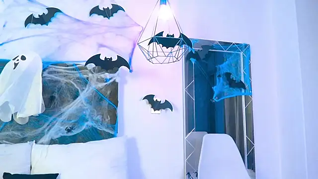 Lilith Nocturne online show from 10-04-25, 07:04