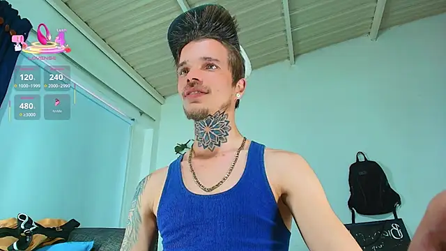 Snapshot of Gold_Loyal77 chatting on 10-18-25, 07:27 Gold Loyal77 online show from 10-18-25, 07:27