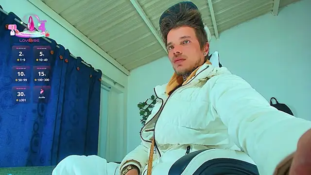 Snapshot of Gold_Loyal77 chatting on 11-02-25, 06:07 Gold Loyal77 online show from 11-02-25, 06:07