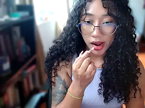 Snapshot of clitia_xx chatting on 06-15-26, 08:19 clitia xx online show from 06-15-26, 08:19