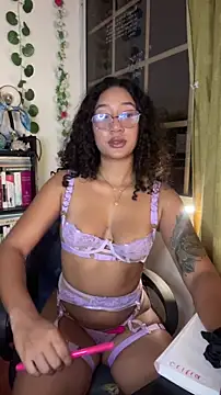 Snapshot of clitia_xx chatting on 09-23-25, 11:12 clitia xx online show from 09-23-25, 11:12