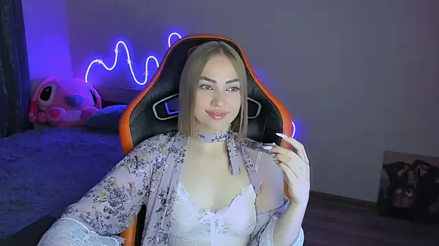 LaraKrein lk online show from 04-11-26, 04:32