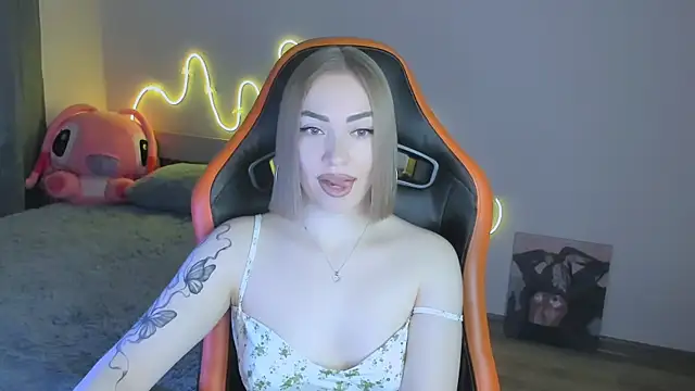 LaraKrein lk online show from 01-15-26, 11:35