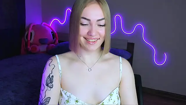 LaraKrein lk online show from 10-14-25, 10:49