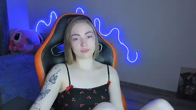 LaraKrein lk online show from 04-13-26, 12:58