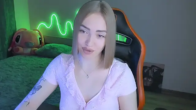 LaraKrein lk online show from 01-09-26, 09:55