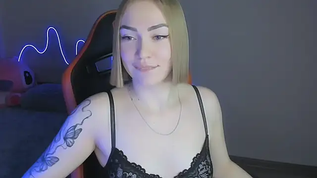 LaraKrein lk online show from 11-21-25, 03:33