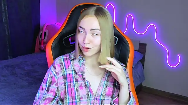 LaraKrein lk online show from 10-16-25, 04:26