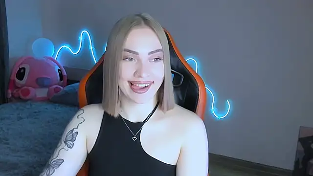 LaraKrein lk online show from 02-23-26, 01:23