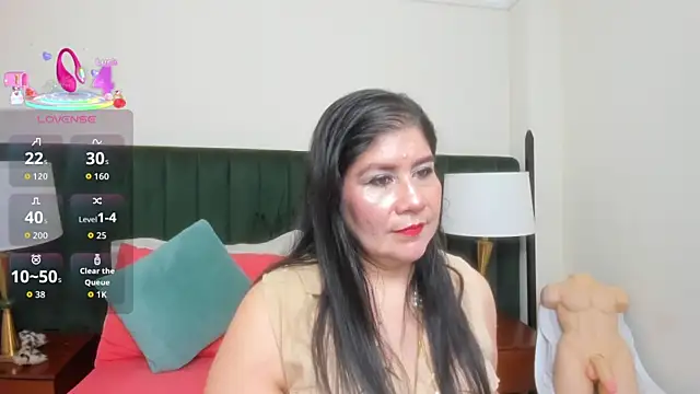 kiraGeiner online show from 10-23-25, 10:25