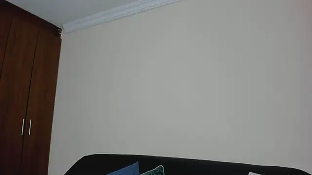 Snapshot of kiraGeiner chatting on 05-30-26, 01:01 kiraGeiner online show from 05-30-26, 01:01