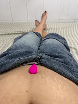 sharon-Hanna online show from 03-24-26, 01:49