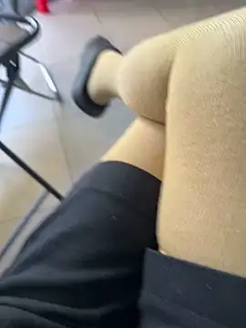 sharon-Hanna online show from 12-14-25, 01:45