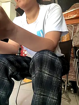 sharon-Hanna online show from 11-26-25, 01:38